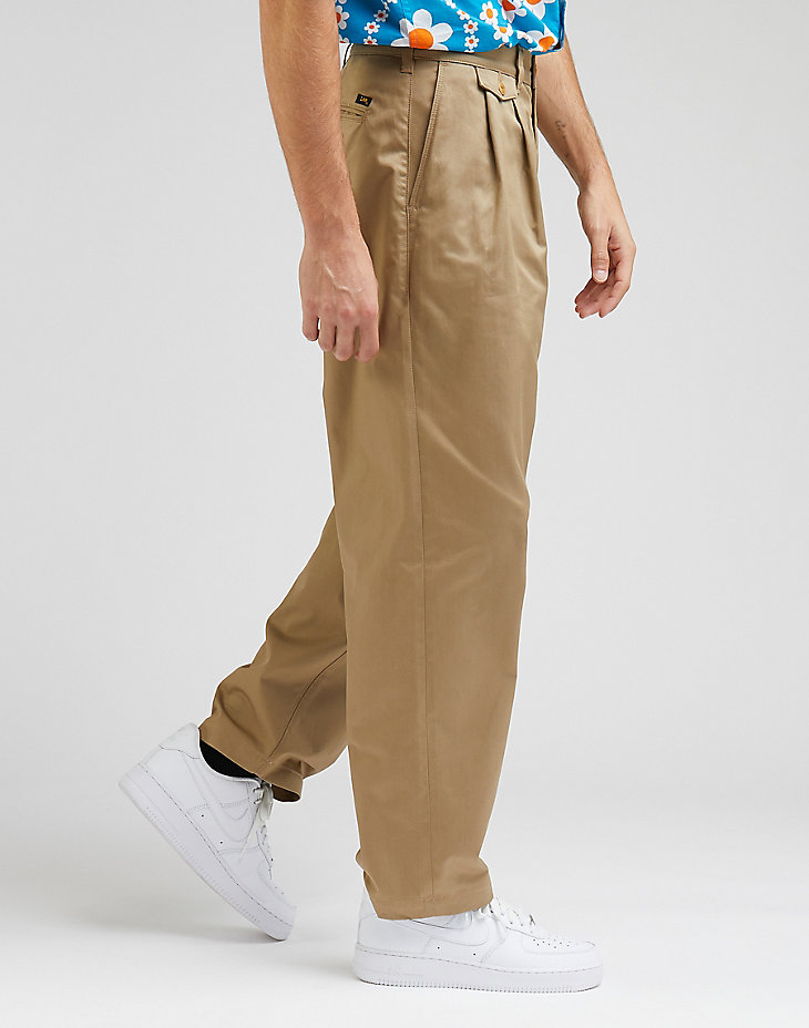 Double Pleated Chino in Dry alternative view 3