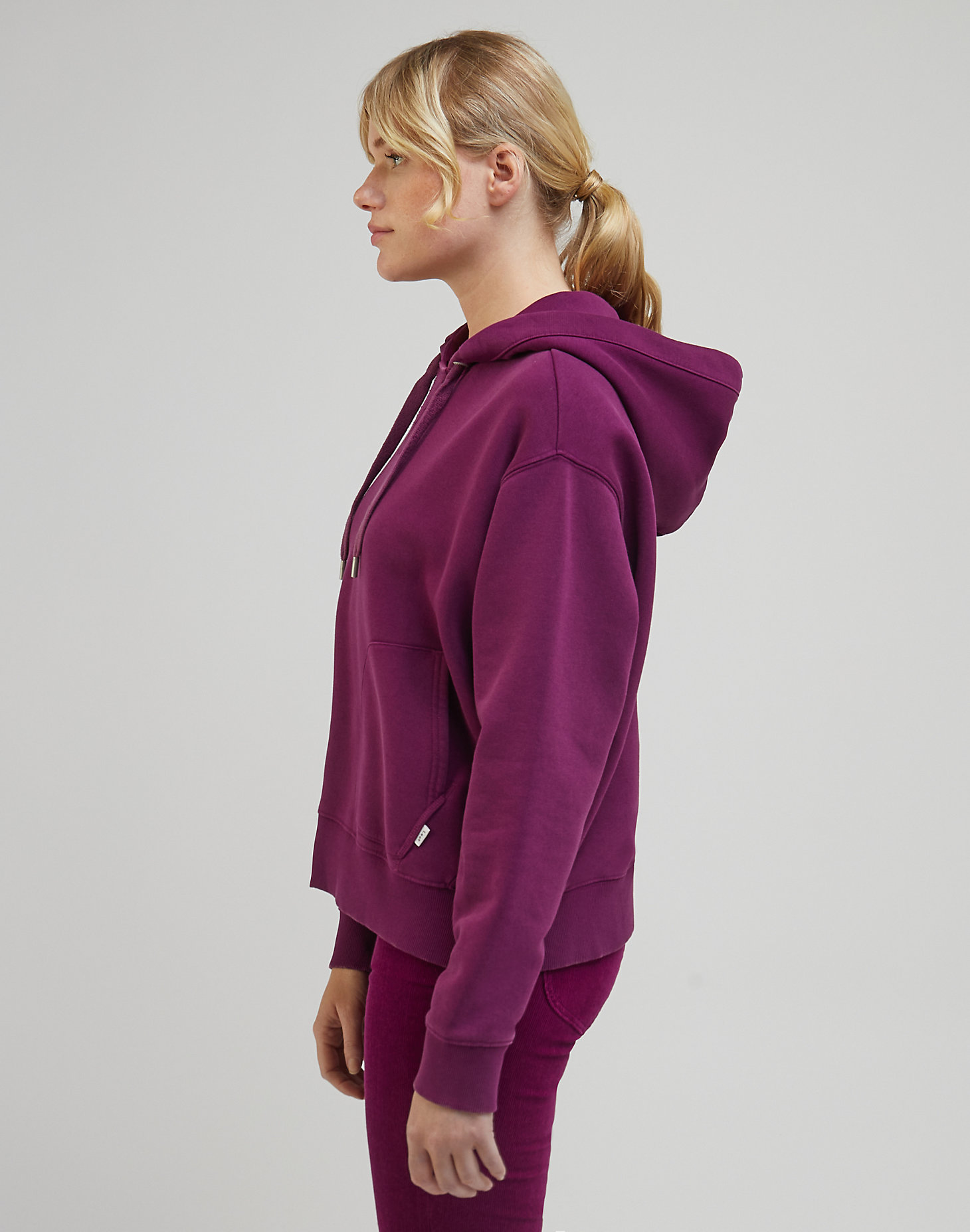 Relaxed Hoodie in Foxy Violet alternative view 3