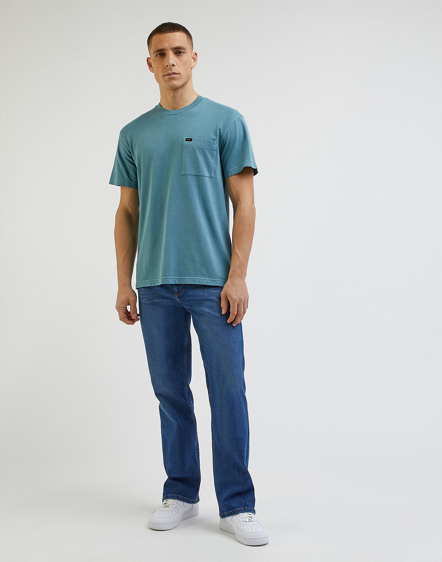 Relaxed Pocket Tee in Eden alternative view 2