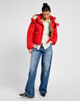 Hooded Short Puffer Jacket in True Red alternative view 2