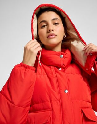 Hooded Short Puffer Jacket in True Red alternative view 4