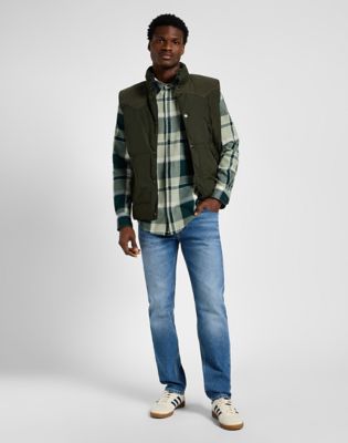 Leesure Shirt in Green alternative view 2