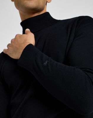 Regular Turtle Neck in Black alternative view 4