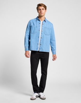 2 Pocket Overshirt in Light Wash alternative view 3