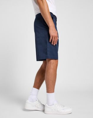 Relaxed Chino Short in Deep Navy alternative view 3
