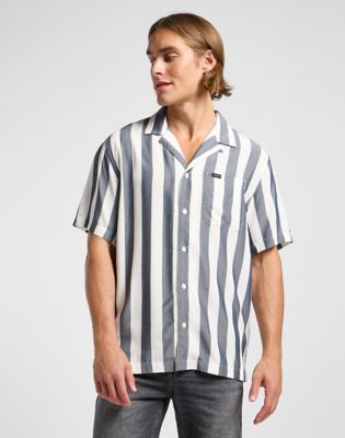 Short Sleeve Resort Shirt in Rivet Navy alternative view