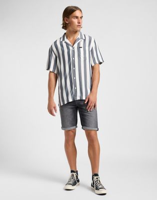 Short Sleeve Resort Shirt in Rivet Navy alternative view 3