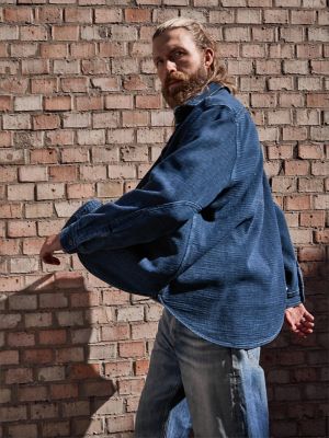 101 70's Shirt in Dark Wash alternative view