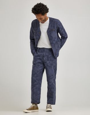Men's Lee® x Paul Smith Jacquard Tapered Trouser Pant in Indigo Floral alternative view 3
