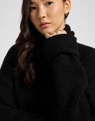 Relaxed Wide Cuff Turtle Neck in Unionall Black alternative view 4