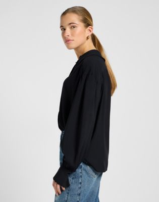 Regular Statement Collar Shirt in Unionall Black