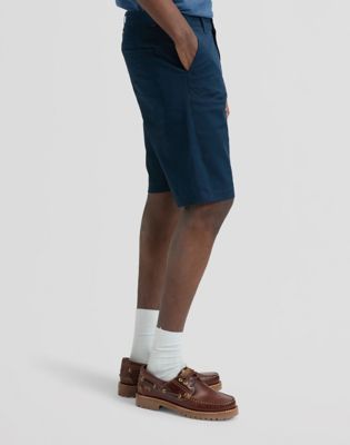 Regular Lightweight Chino Short in Rivet Navy