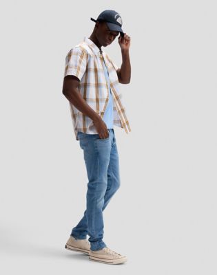 Regular Patch Logo Short Sleeve Tee in Halogen