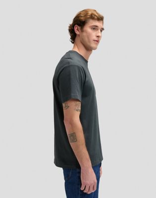 Regular Lee Flag Tee in Washed Black
