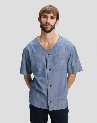 Relaxed Baseball Tee With Pocket in Light Wash Chambray