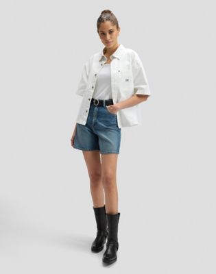 Stella Short in Lakeside Drive
