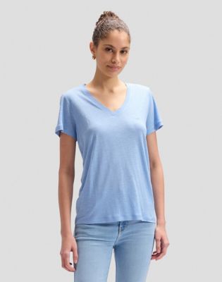 V Neck Regular Tee in Halogen