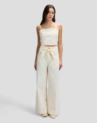 Regular Pleated Lightweight Trousers in Natural