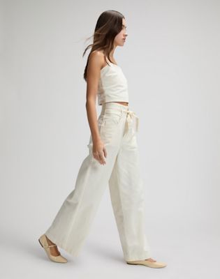 Regular Pleated Lightweight Trousers in Natural