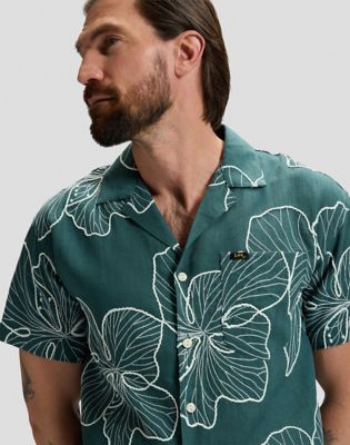 101 Relaxed Vintage Resort Shirt in Algae Floral
