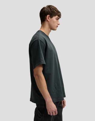 Workwear Relaxed Boxy Tee in Washed Black