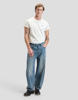 Barrel Jean in Mid Shade