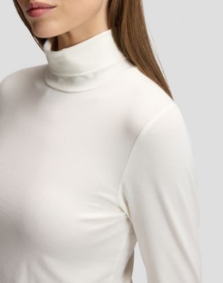 Slim Long Sleeve Turtleneck Top in Ecru