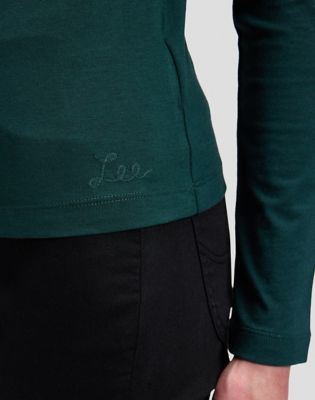 Slim Long Sleeve Turtleneck Top in Ponderosa Pine