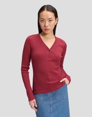 Slim Long Sleeve Waffle Henley Tee in Tibetan Red