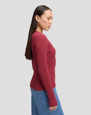 Slim Long Sleeve Waffle Henley Tee in Tibetan Red