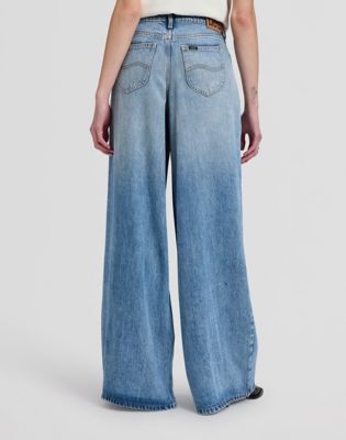 Wide Leg Pleated Jean in Preppy Blue