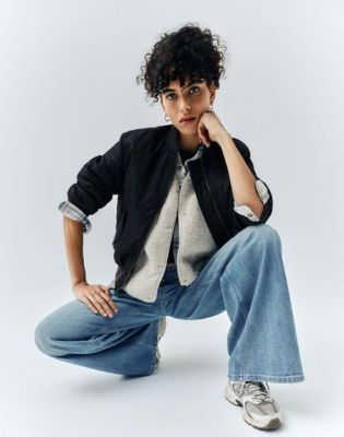 Relaxed Short Sherpa Vest in Ecru