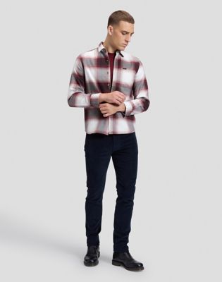Regular Leesure Shirt in Tibetan Red