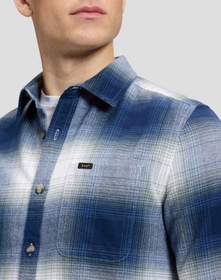 Regular Leesure Shirt in Dress Blues