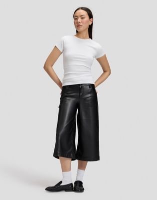 Loose Mid Rise Culotte Short in Black