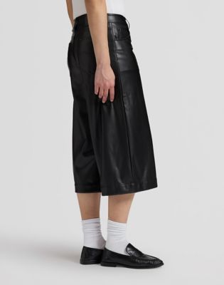 Loose Mid Rise Culotte Short in Black