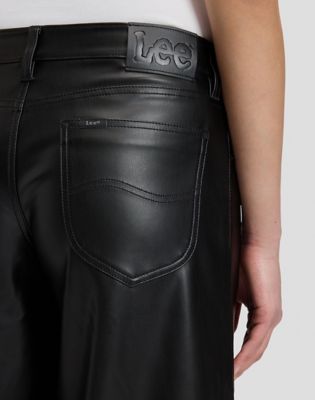 Loose Mid Rise Culotte Short in Black