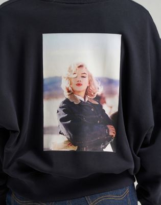 Lee X Marilyn Monroe Crew Sweatshirt in Black Beauty