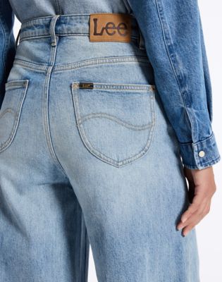 Barrel Jean in Tinted Light Shade