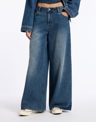 Extra Wide Jean in Mid Shade