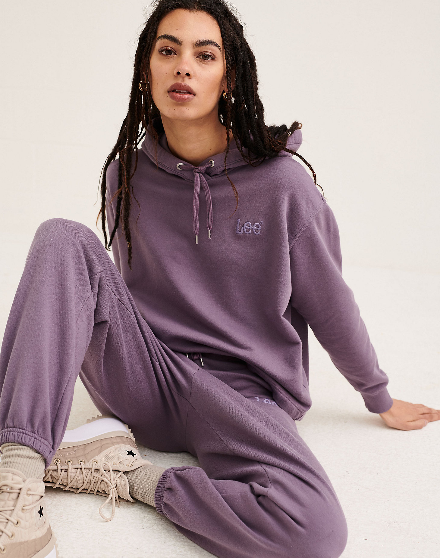 Relaxed Sweatpants in Washed Purple main view