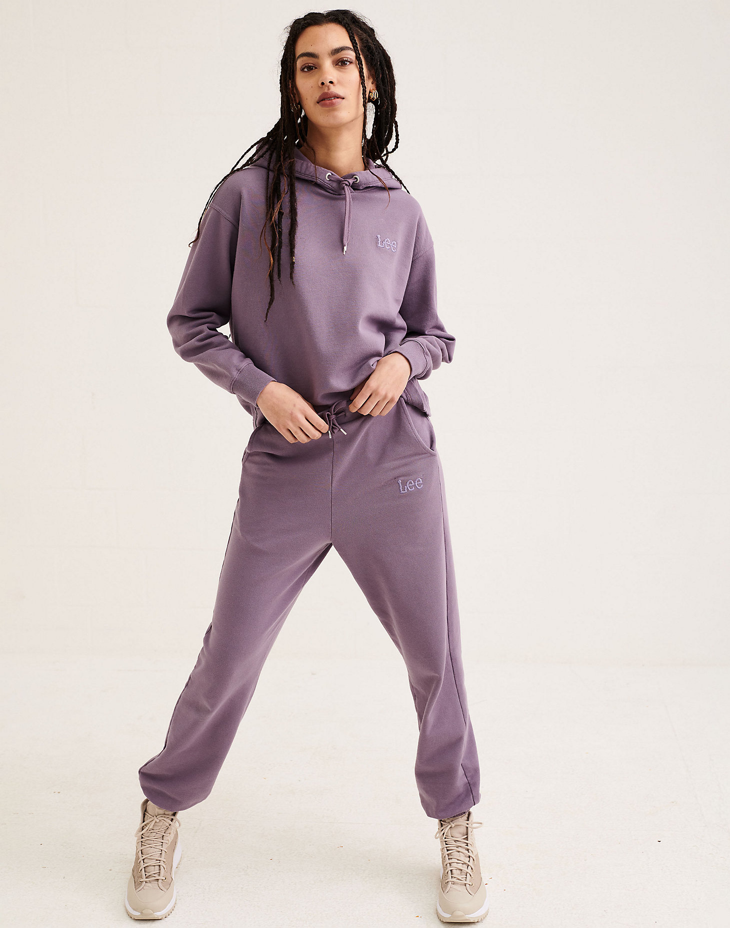 Relaxed Sweatpants in Washed Purple alternative view 1