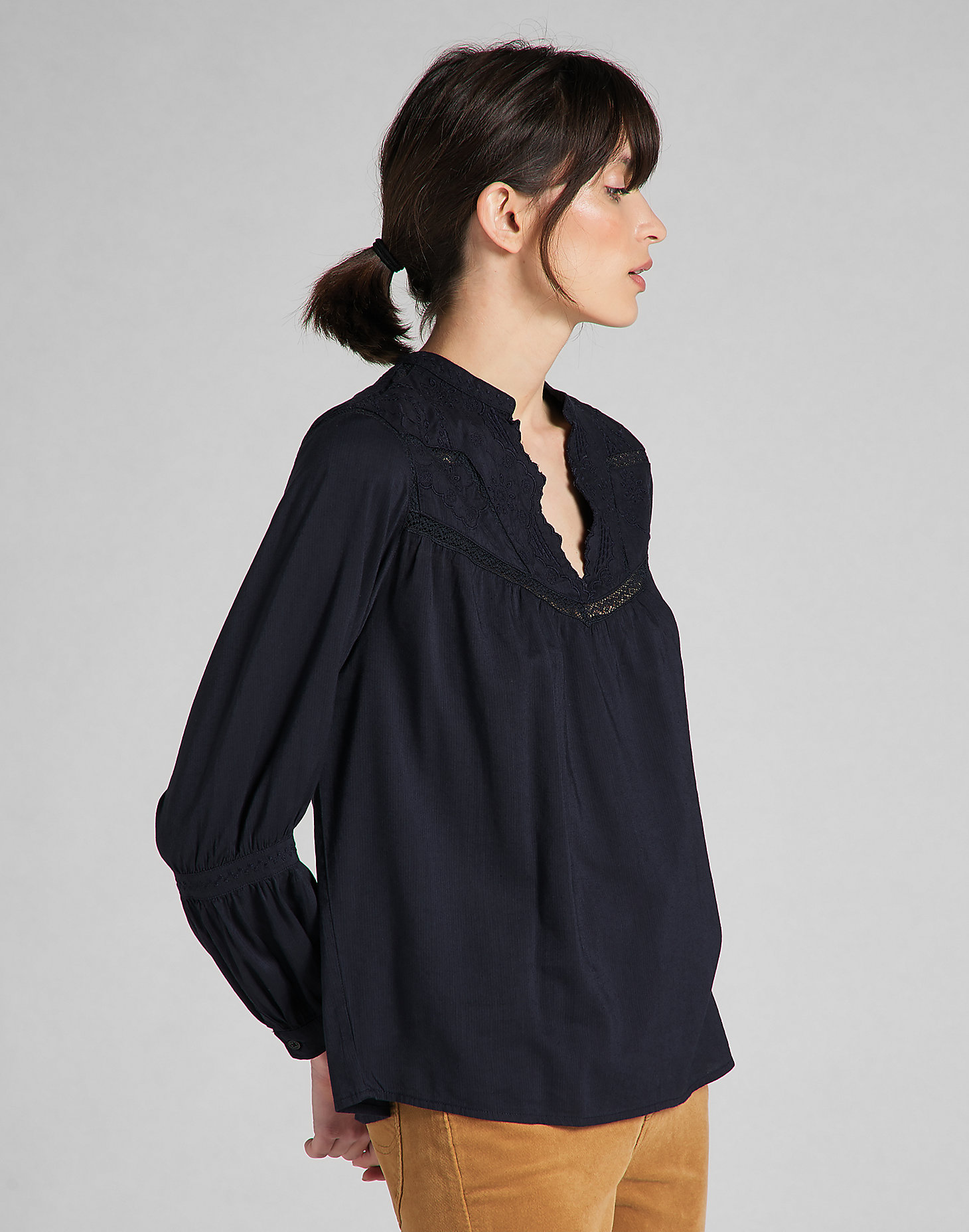 Floaty Blouse in Sky Captain alternative view 3