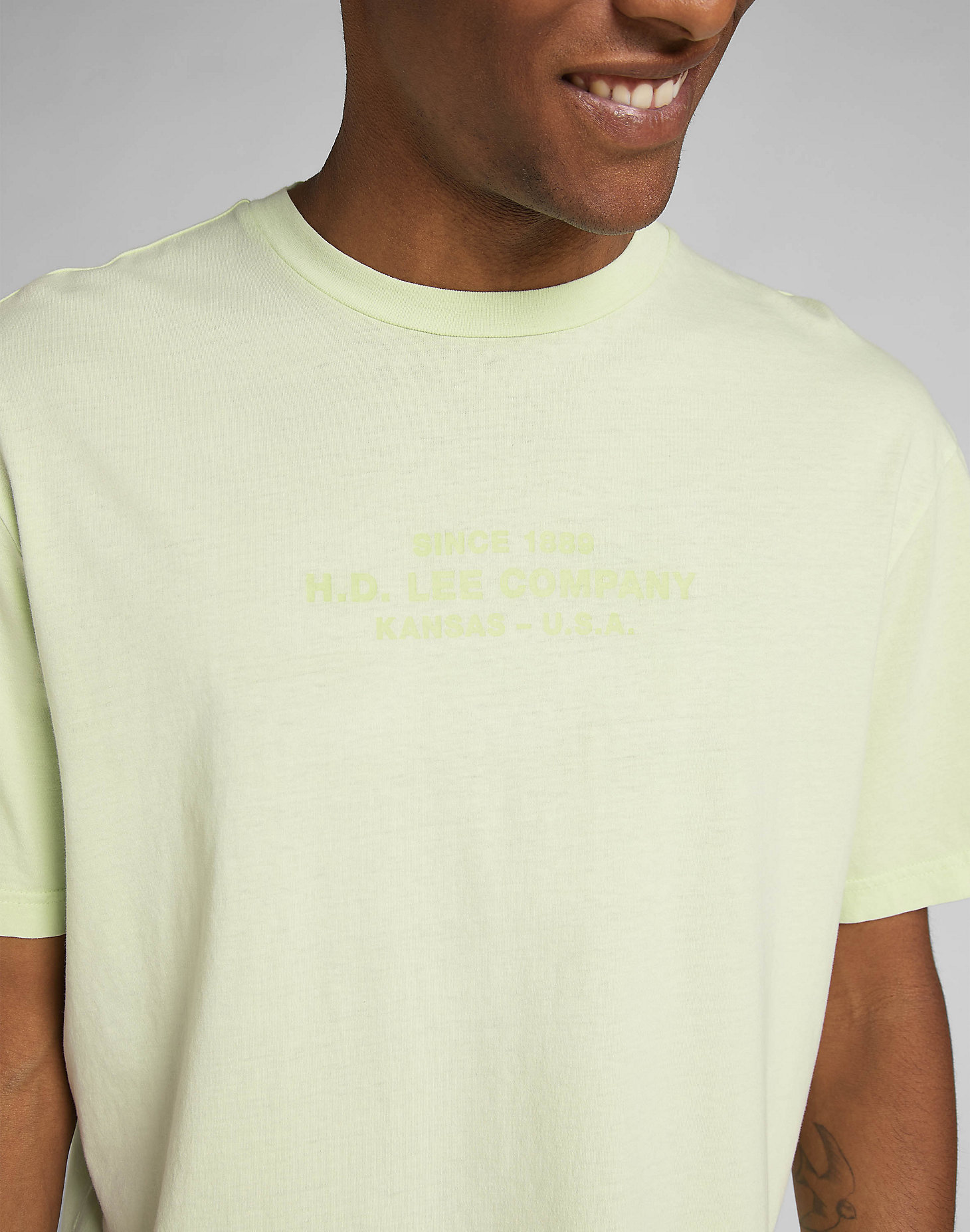 Logo Loose Tee in Canary Green alternative view 4
