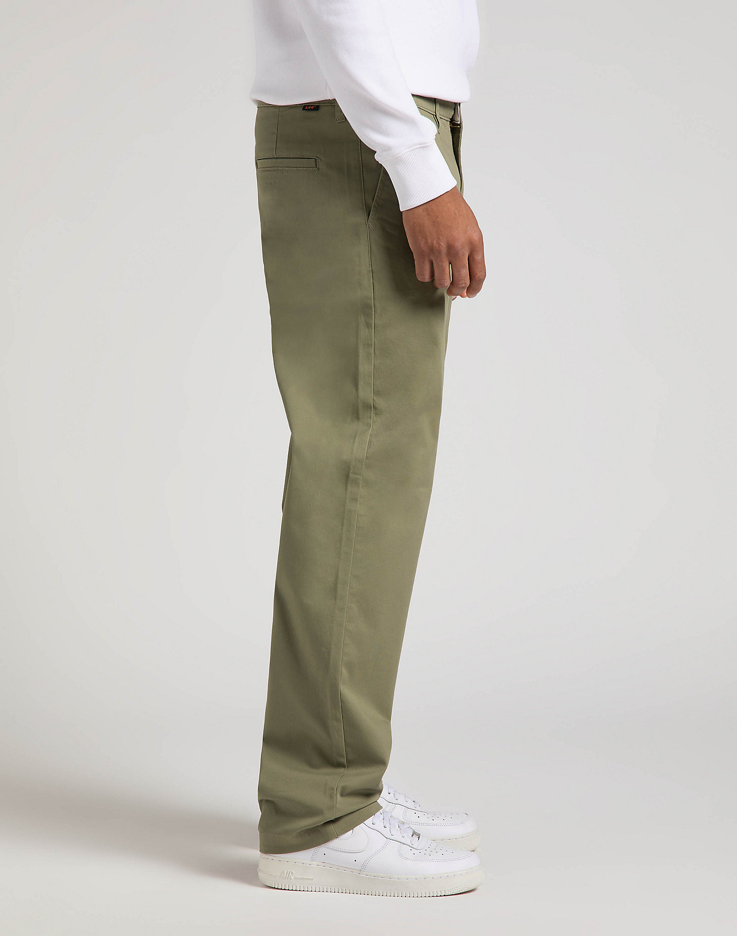 Relaxed Chino in Olive Green alternative view 3