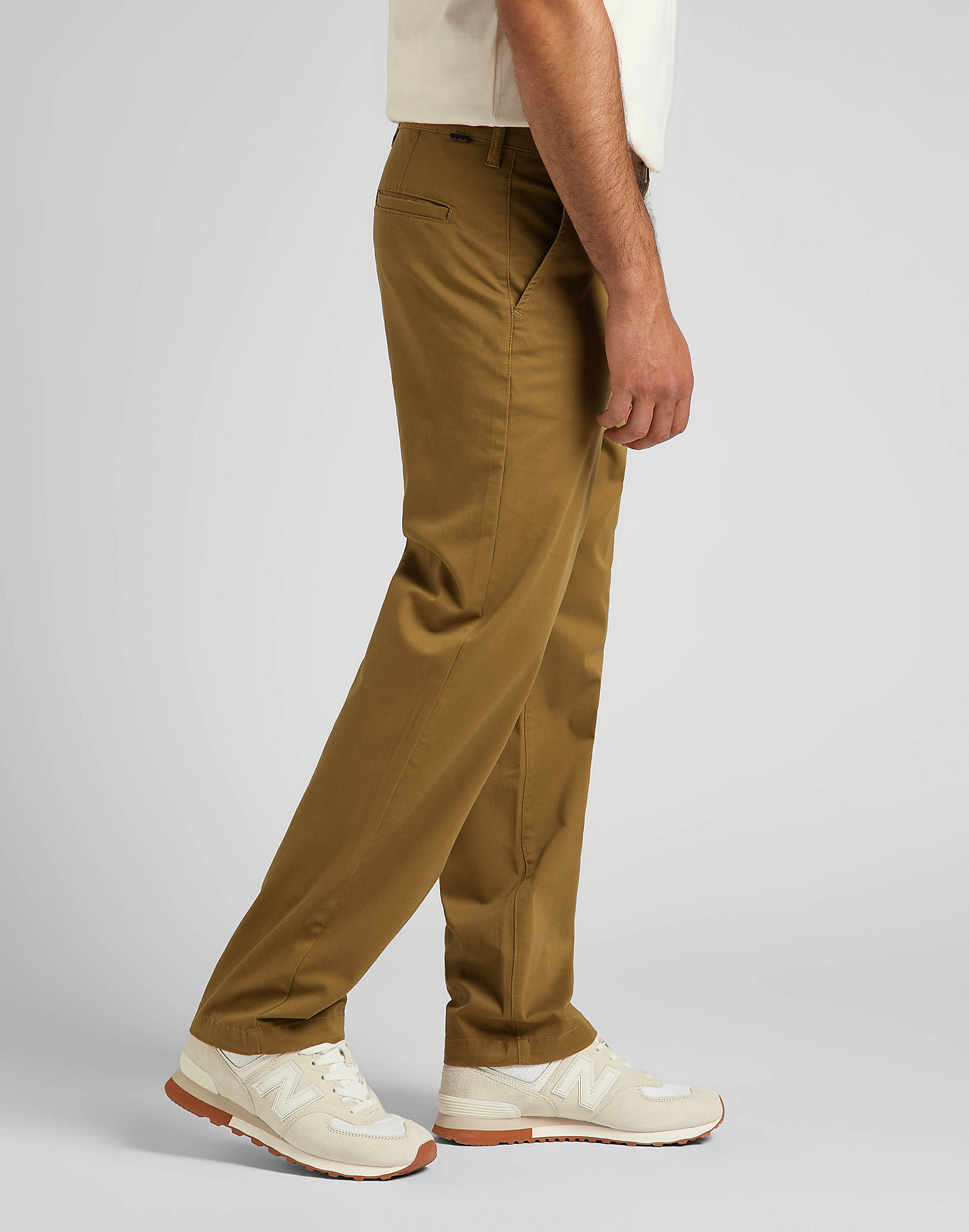 Relaxed Chino in Tumbleweed alternative view 3