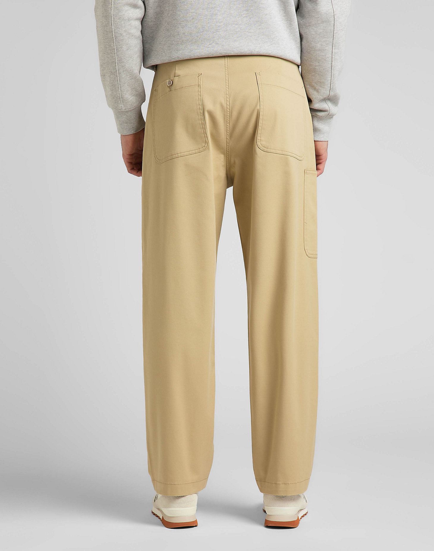 Loose Pleated Chino in Sand alternative view 1
