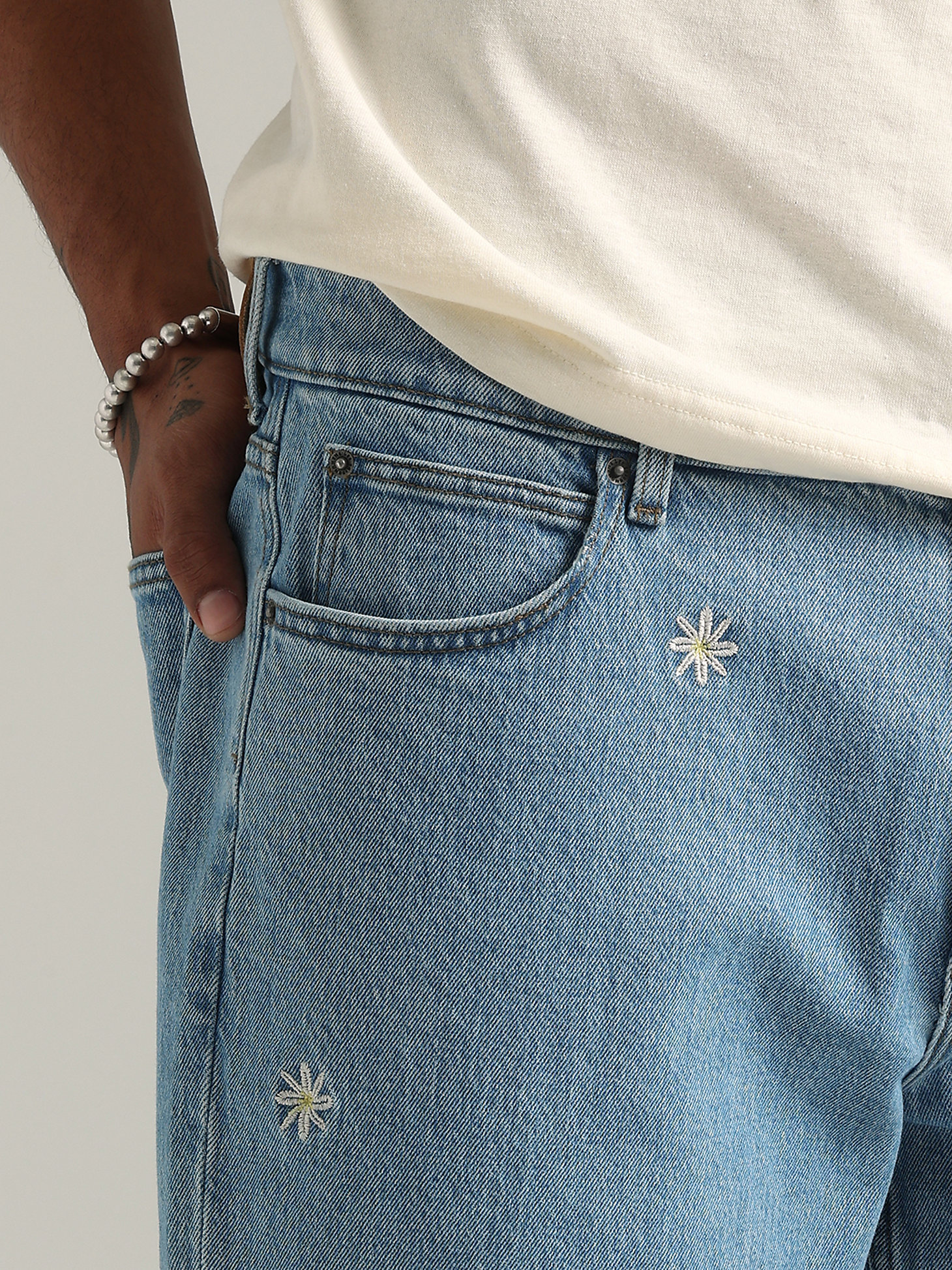 Lee® x The Hundreds® Flower Embroidered Relaxed Fit Jean in Light alternative view 7