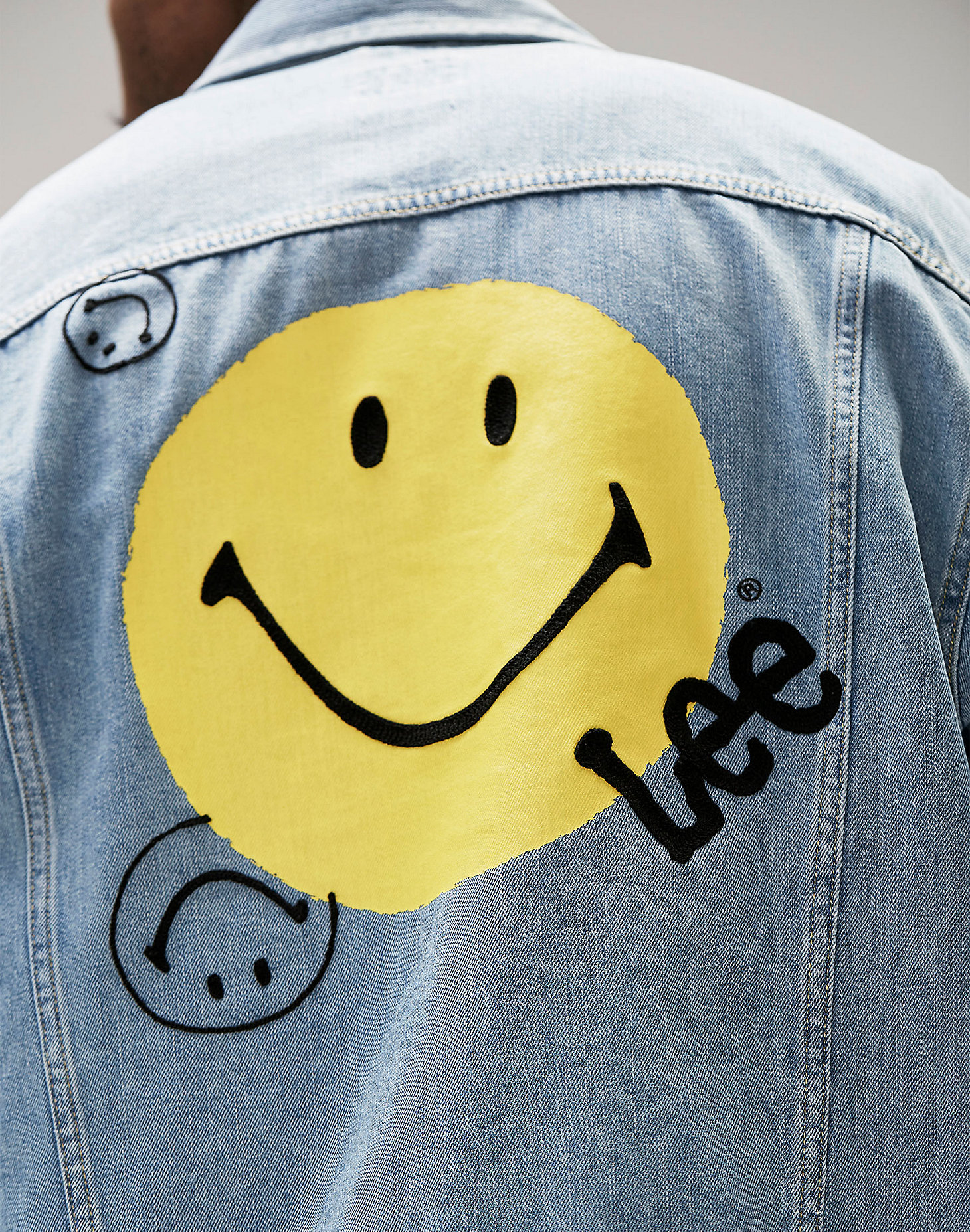 Men's Lee® X Smiley® Denim Jacket in Mid Light Shade alternative view 4