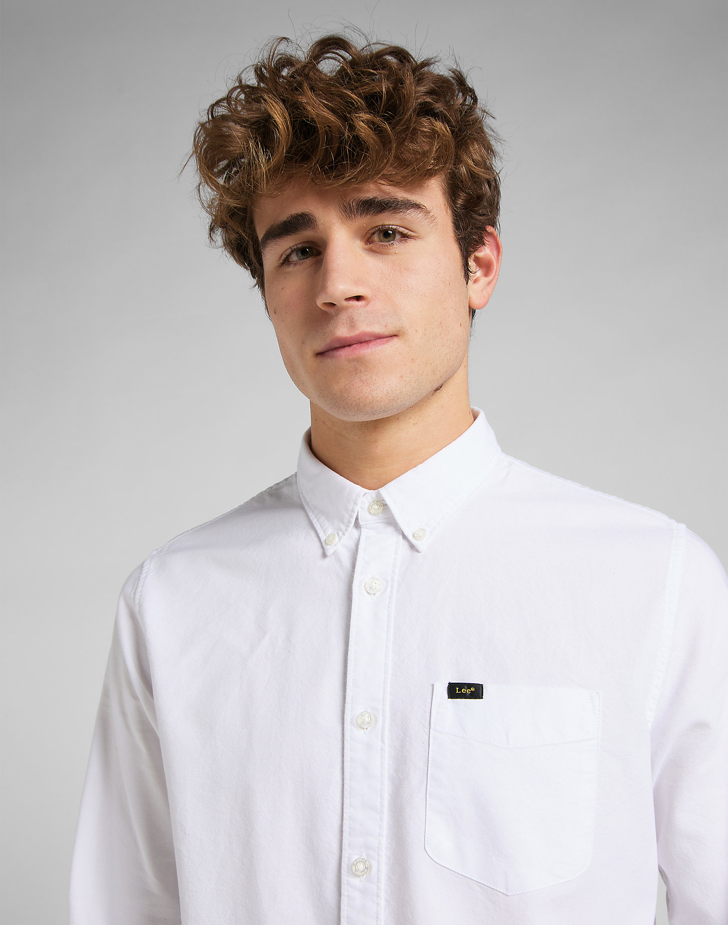 Button Down Shirt in Bright White alternative view 4